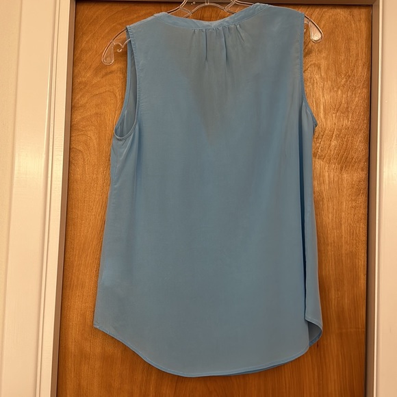 Lilly Pulitzer Stacy Top Size Medium silk blue - Picture 5 of 6